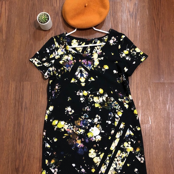 Abstract foral black yellow and purple dress - Picture 1 of 3